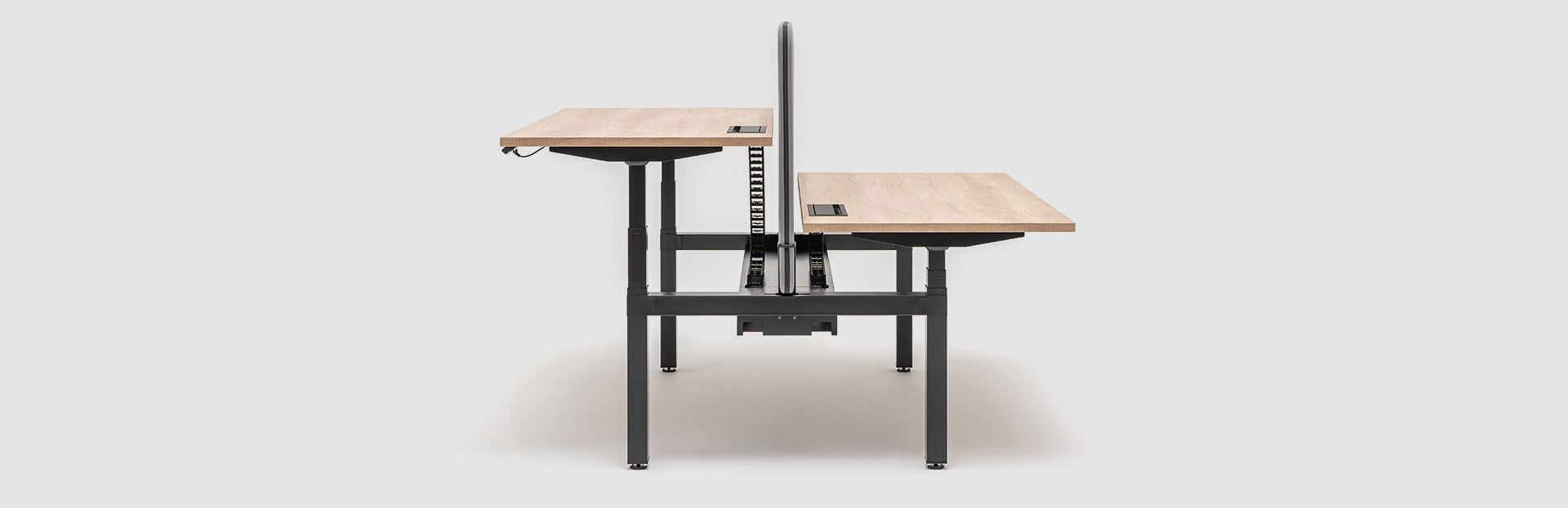 biurko bench regulowane elektrycznie, stelaż dwusilnikowy Ogi Drive Bench ze wspólną szyną kablową