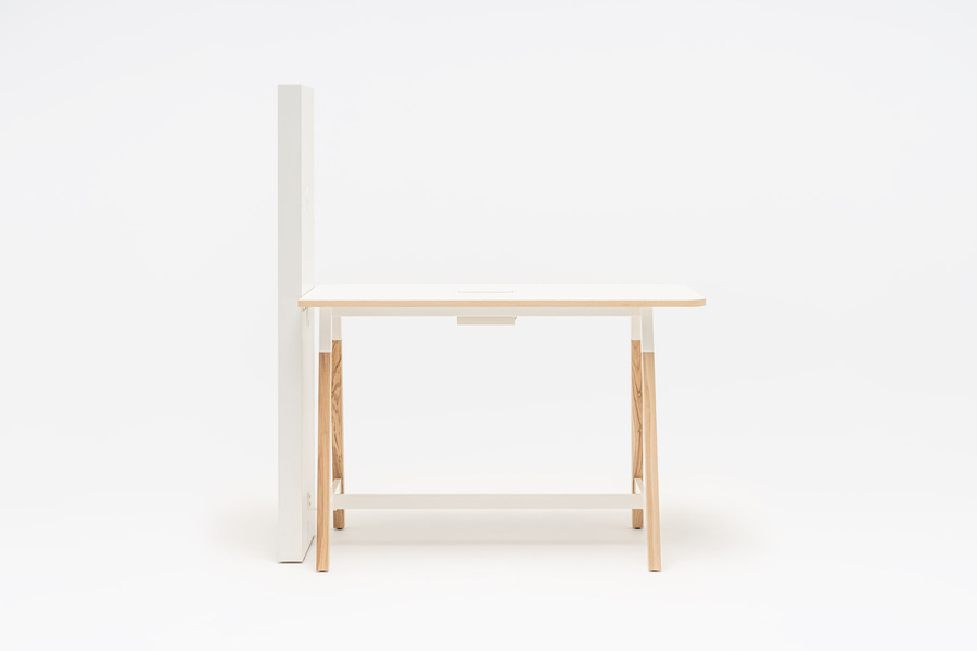 Ogi W stanowisko multimedialne