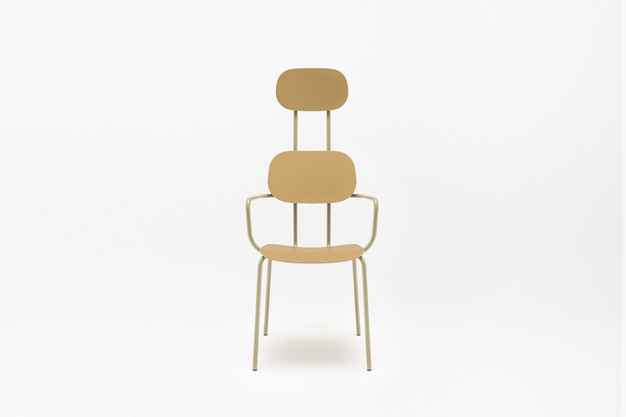 New School krzesło z zagłówkiem ze sklejki podstawa czworonożna