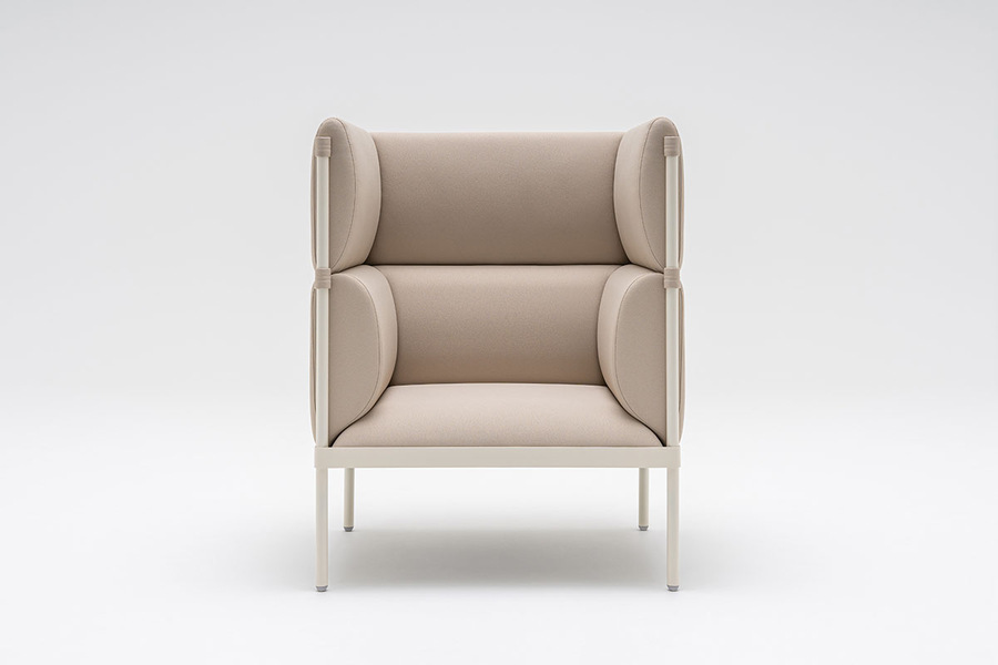 Stilt fotel z oparciem wysokim