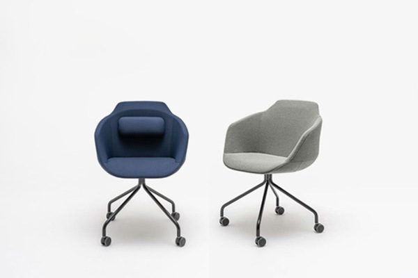 Ultra tapicerowane krzesło kubełkowe z kółkami
